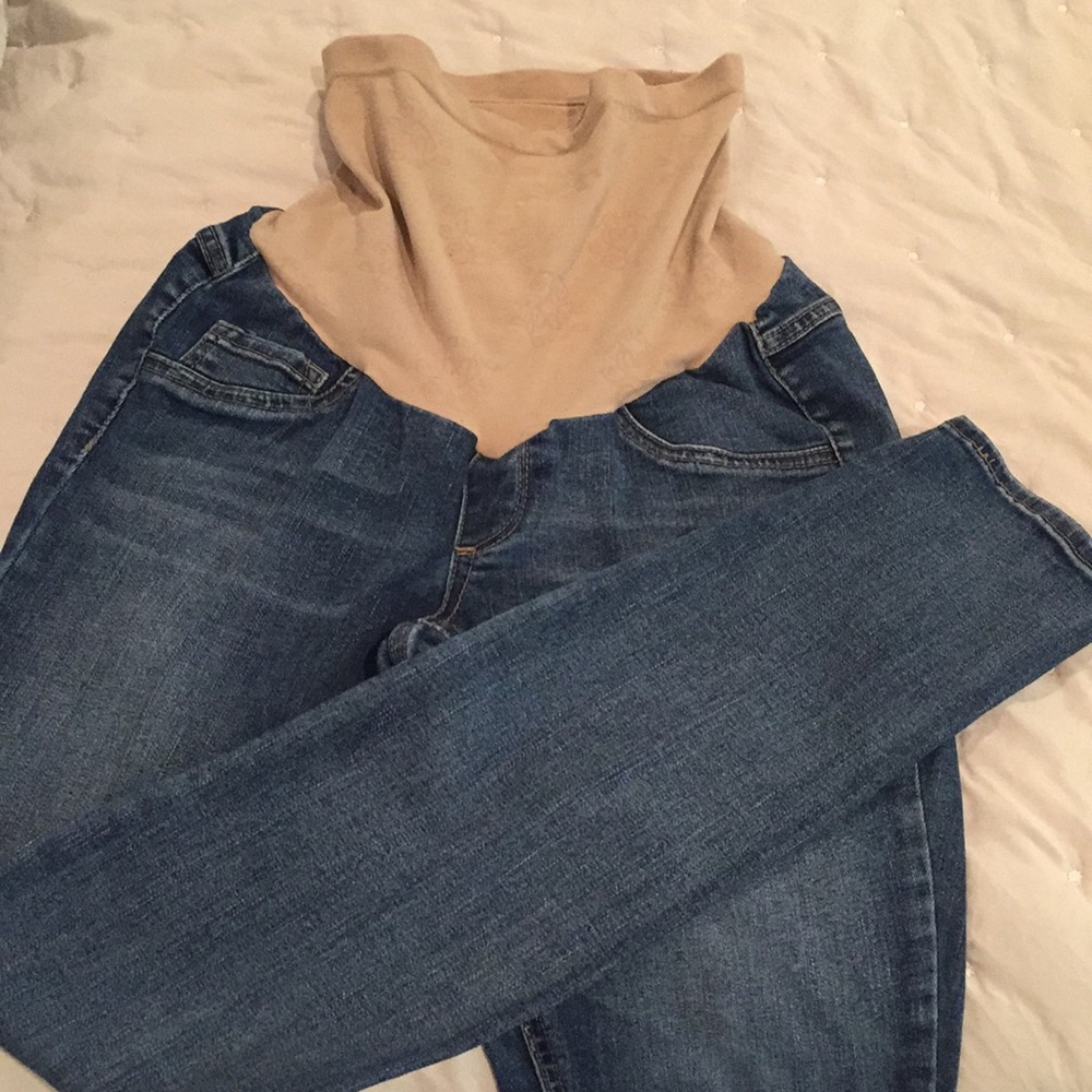 Jessica Simpson maternity jeans